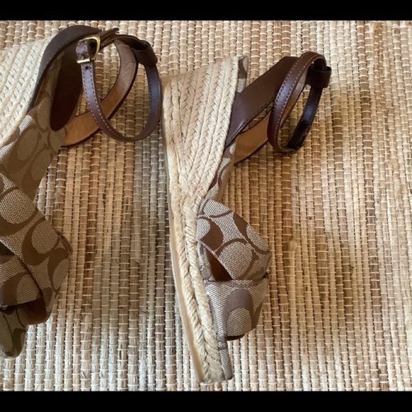 Coach espadrilles in EUC! Size 6.5. 💗💗💗 - Picture 6 of 7
